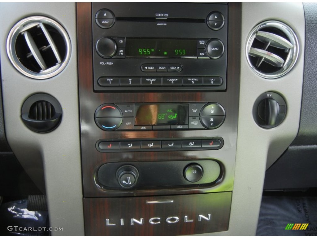 2006 Lincoln Mark LT SuperCrew Controls Photo #69998811