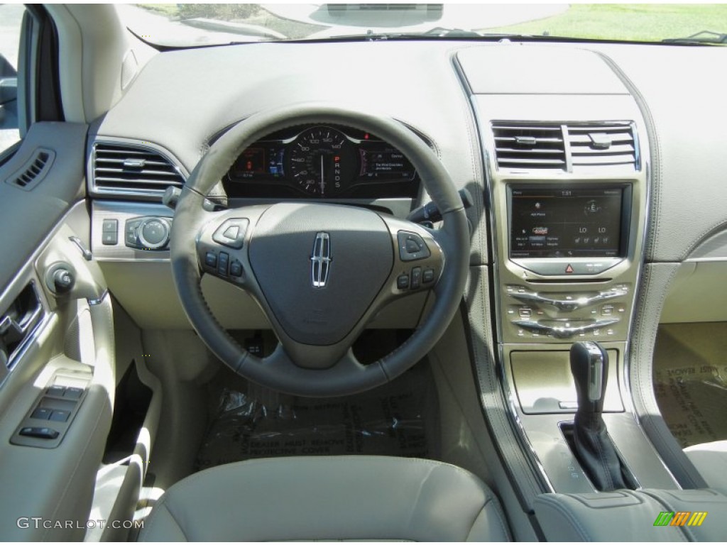2013 Lincoln MKX FWD Medium Light Stone Dashboard Photo #70000023