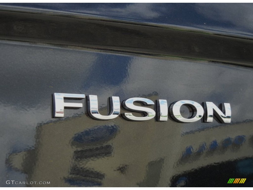 2012 Fusion SE - Tuxedo Black Metallic / Medium Light Stone photo #4