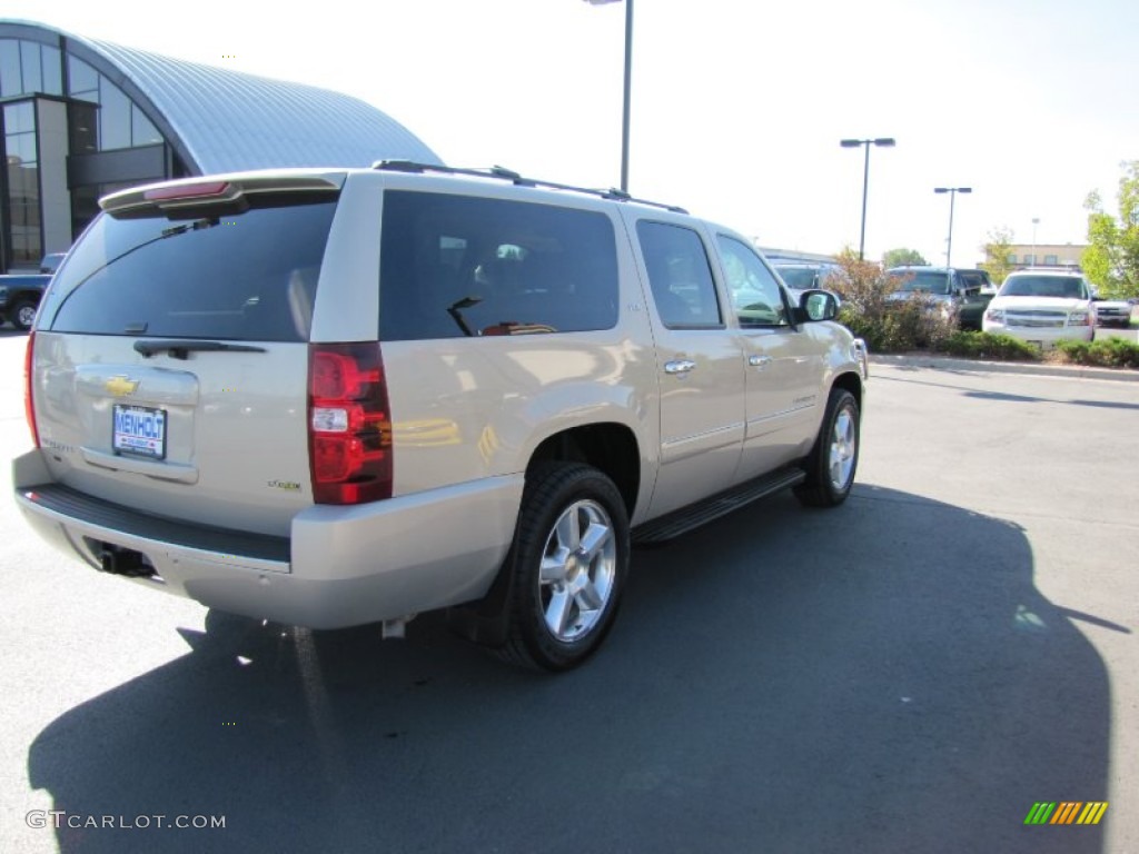 2009 Suburban LTZ 4x4 - Gold Mist Metallic / Light Cashmere/Dark Cashmere photo #3