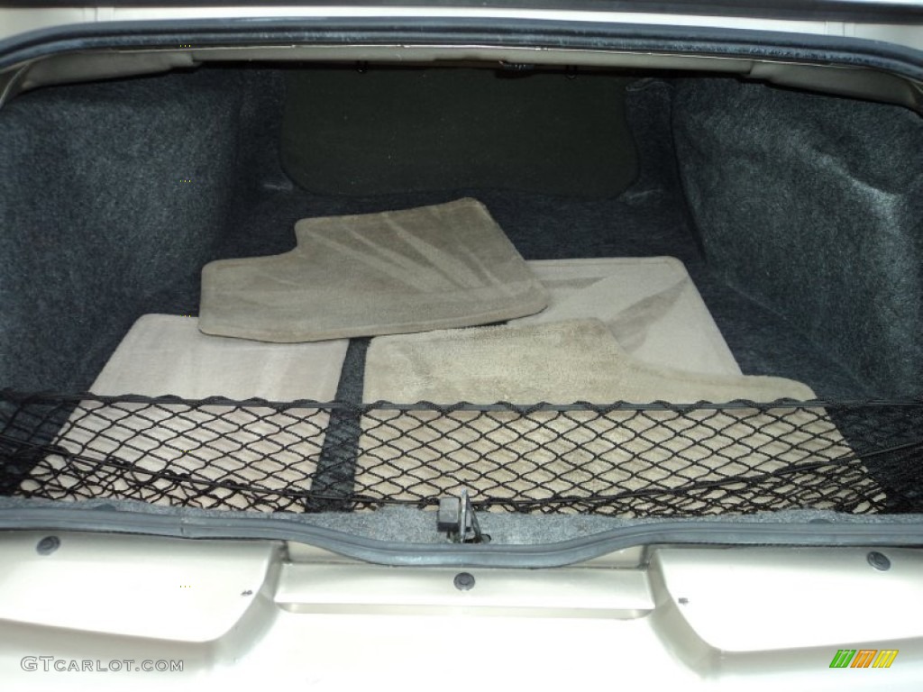 2001 Buick Century Custom Trunk Photo #70003578