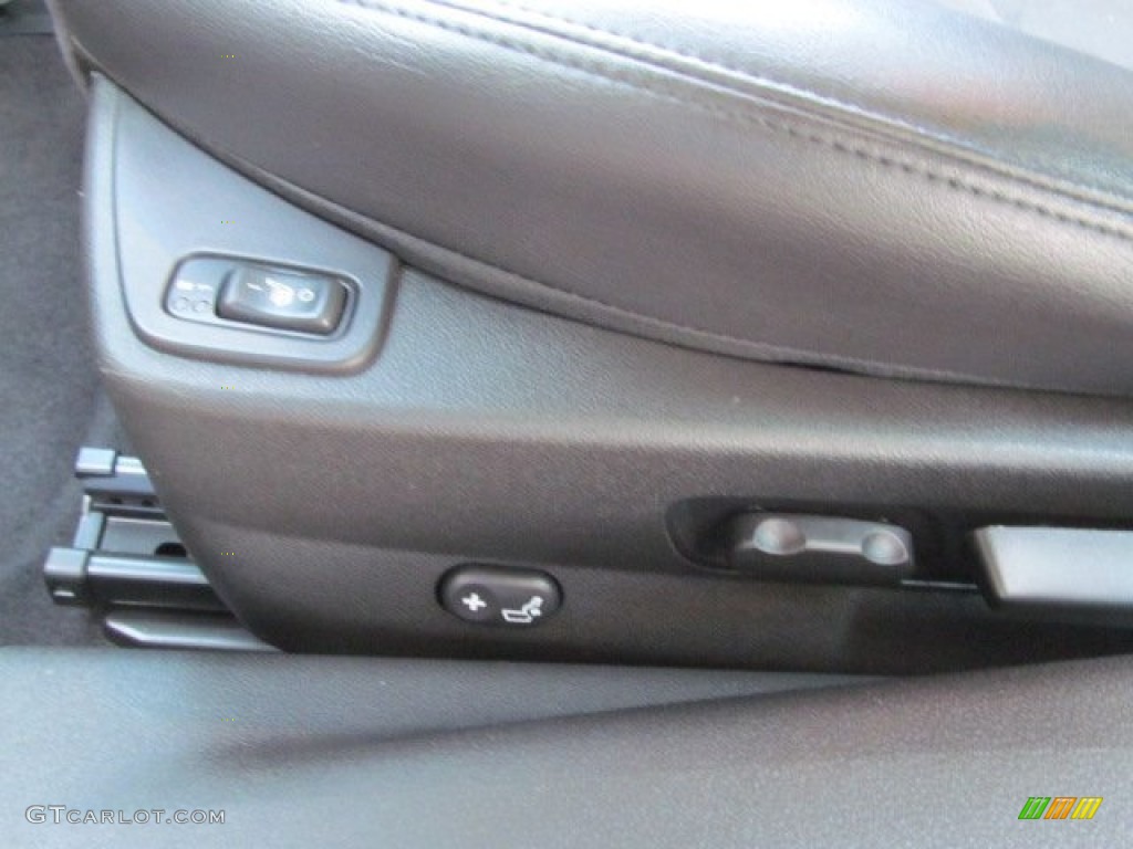 2012 Chevrolet Malibu LT Controls Photo #70006692