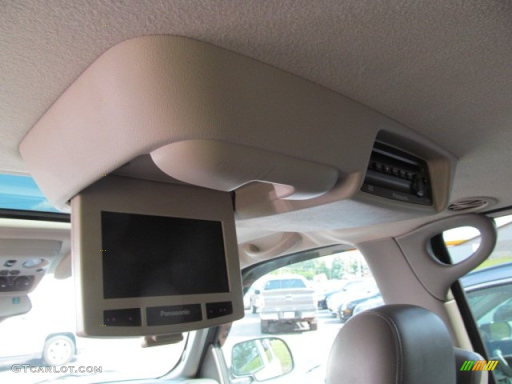 2006 Tahoe LT 4x4 - Summit White / Gray/Dark Charcoal photo #13