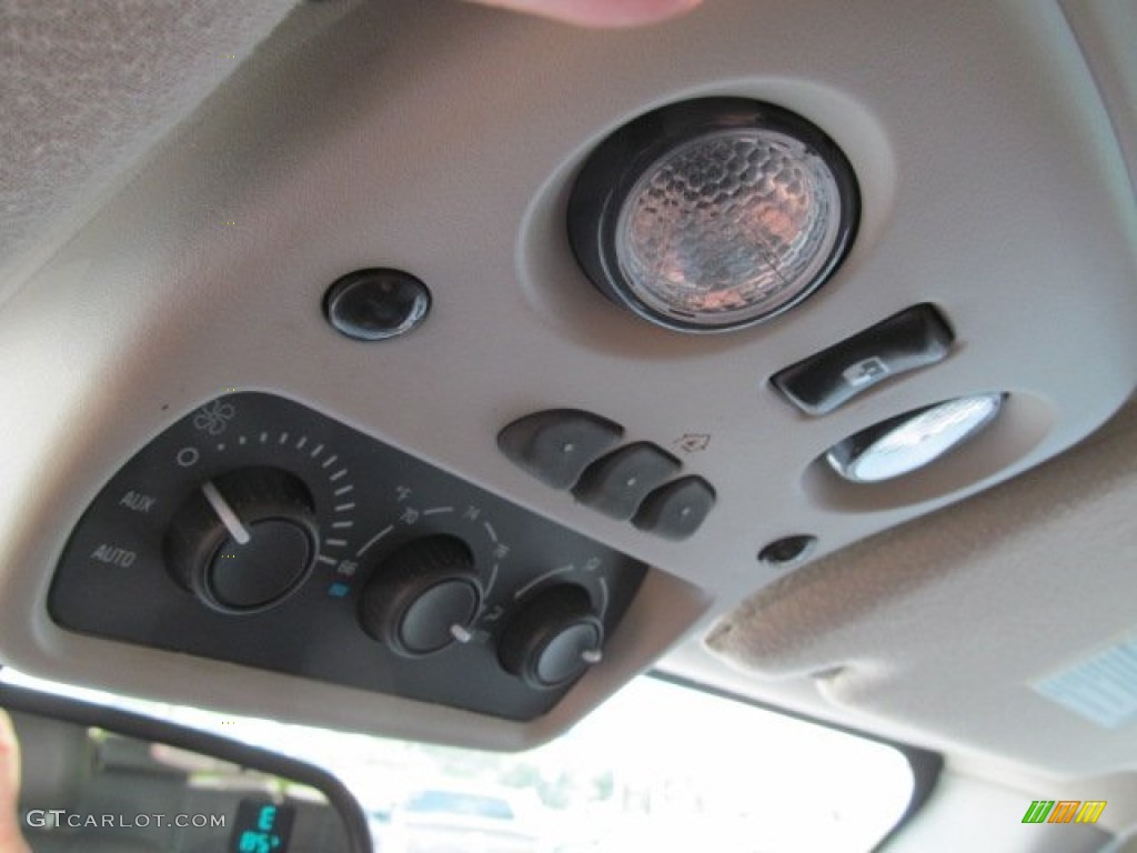 2006 Tahoe LT 4x4 - Summit White / Gray/Dark Charcoal photo #26