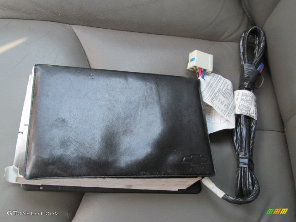 2006 Tahoe LT 4x4 - Summit White / Gray/Dark Charcoal photo #32