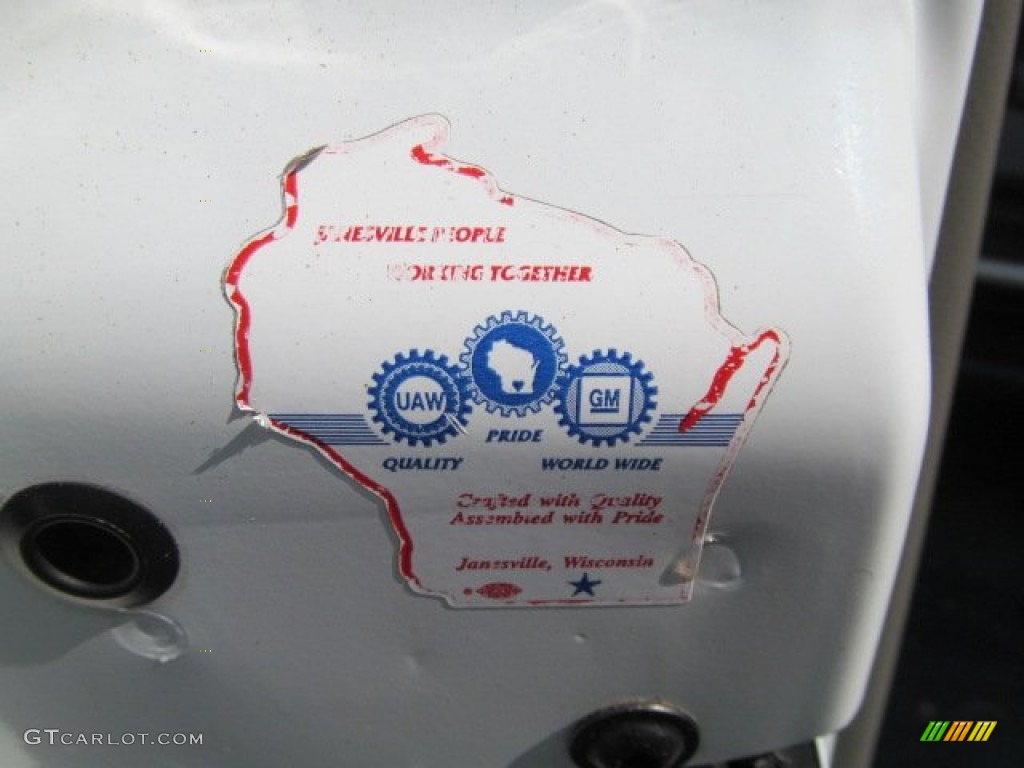 2006 Tahoe LT 4x4 - Summit White / Gray/Dark Charcoal photo #35