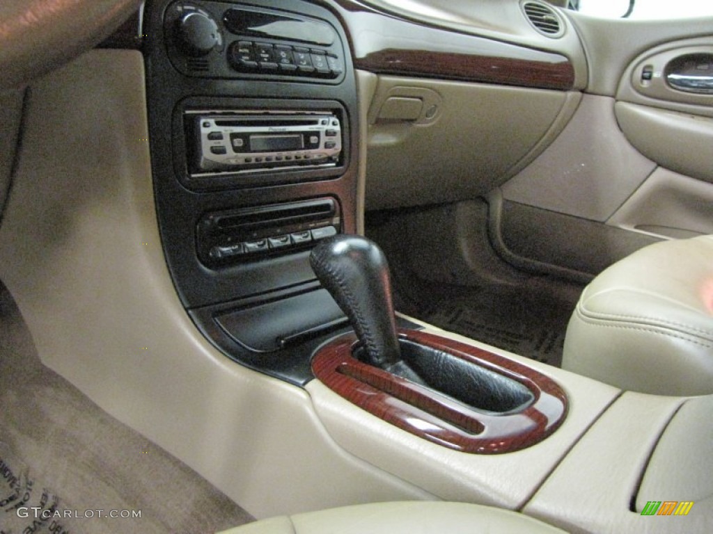 2001 LHS Sedan - Champagne Pearl / Sandstone photo #30