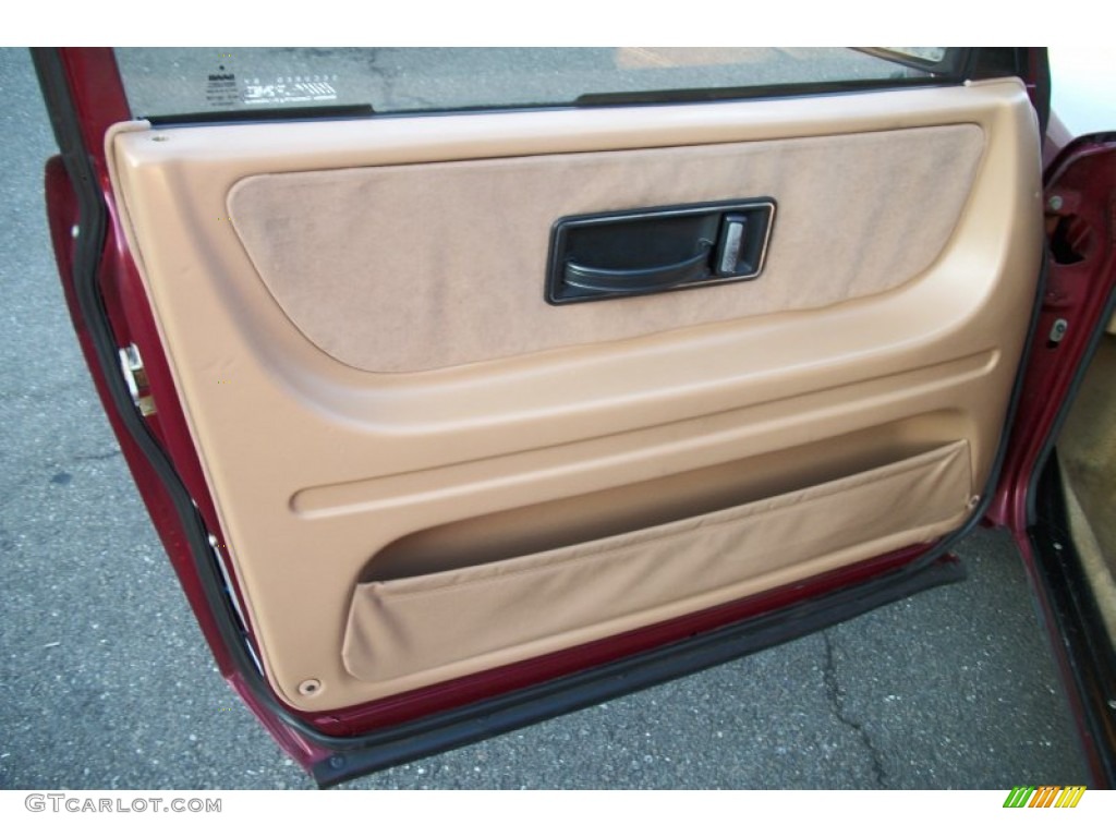 1993 900 S Coupe - Ruby Red Pearl Metallic / Beige photo #9