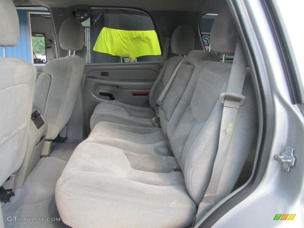 2004 Chevrolet Tahoe LS 4x4 Rear Seat Photos
