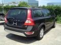 Black - XC70 3.2 AWD Photo No. 10