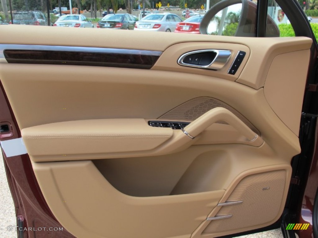 2013 Porsche Cayenne Diesel Luxor Beige Door Panel Photo #70015048