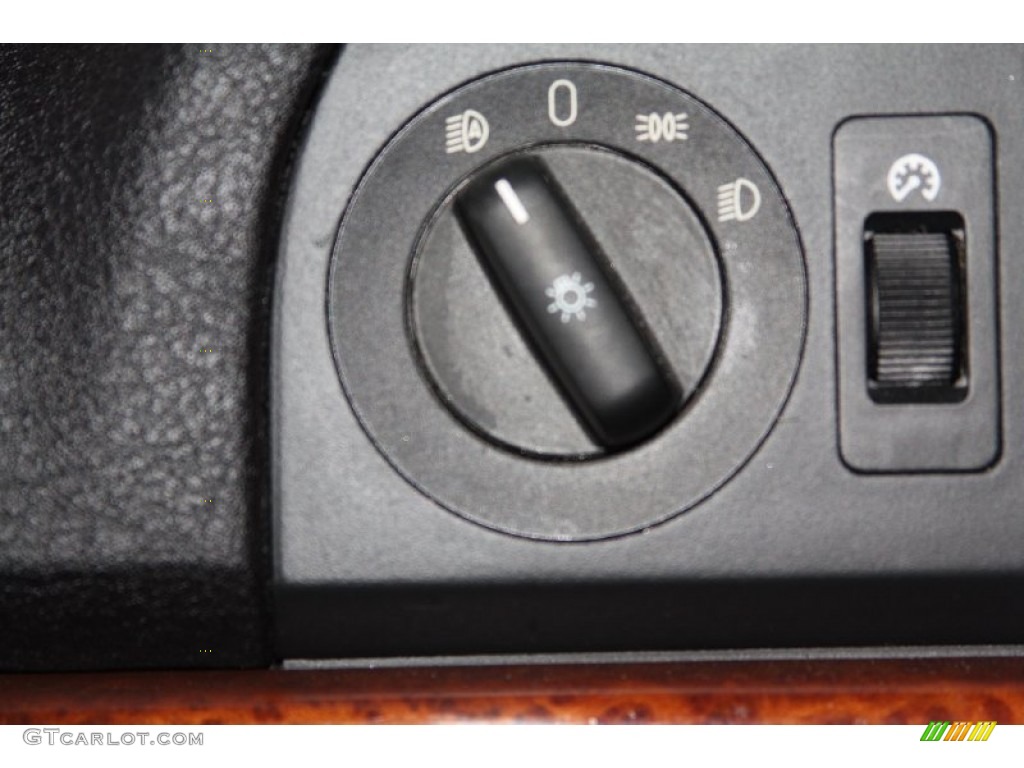 2003 BMW 5 Series 525i Sport Wagon Controls Photo #70015573