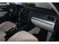 Black Uni - Jetta SE Sedan Photo No. 23