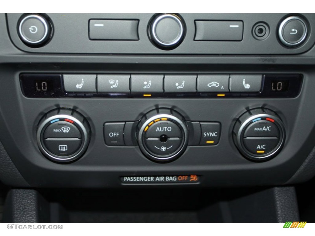 2013 Volkswagen Jetta GLI Autobahn Controls Photo #70018209