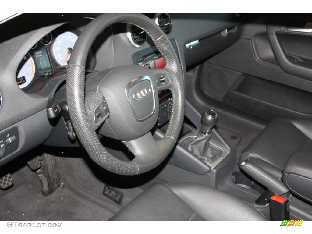2011 Audi A3 2.0 TFSI Steering Wheel Photos