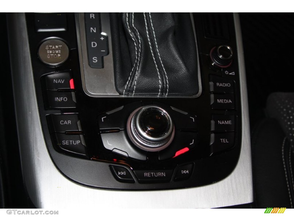 2010 Audi A5 2.0T quattro Coupe Controls Photo #70020751