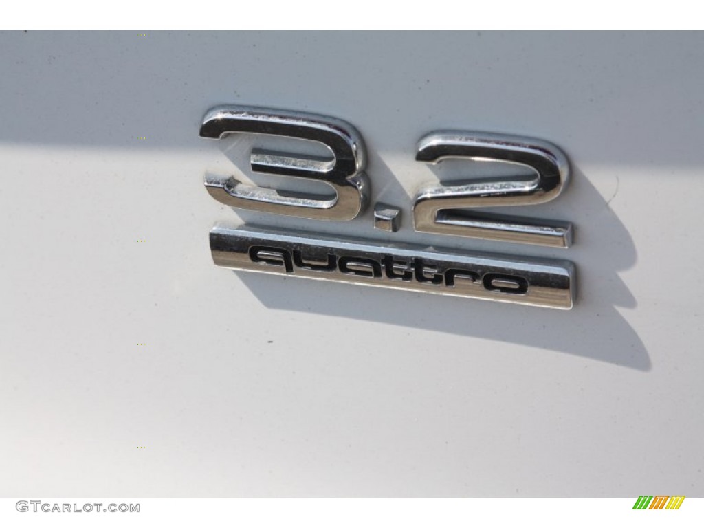 2011 Audi Q5 3.2 quattro Marks and Logos Photo #70021514