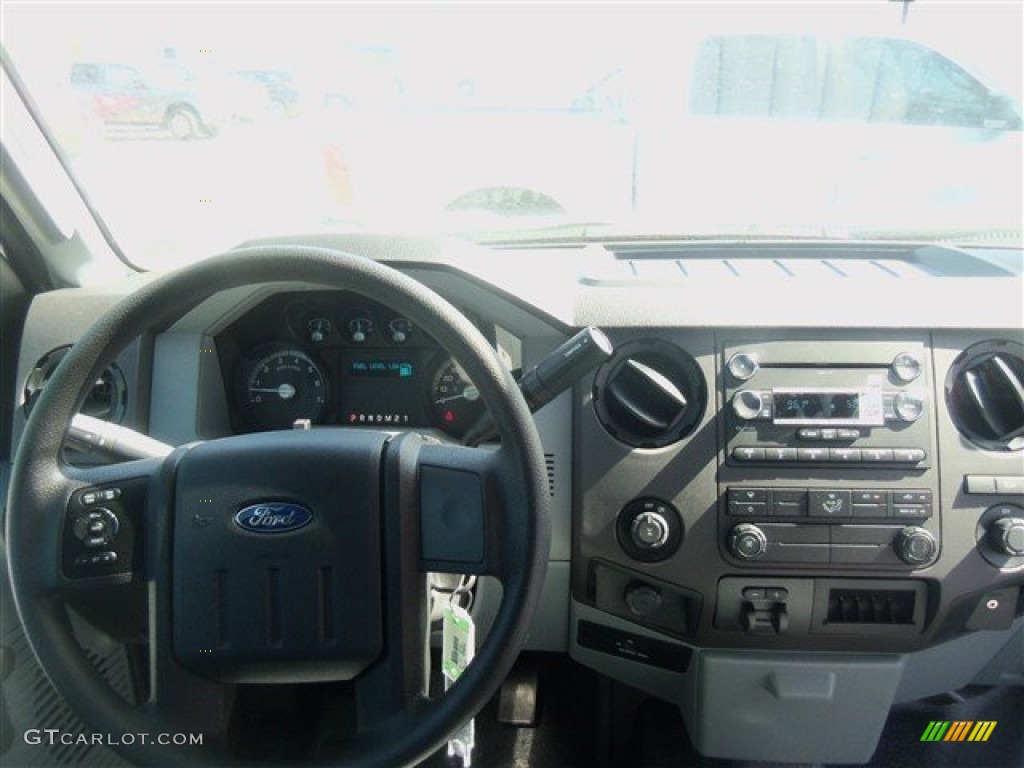 2012 F250 Super Duty XL SuperCab - Oxford White / Steel photo #23