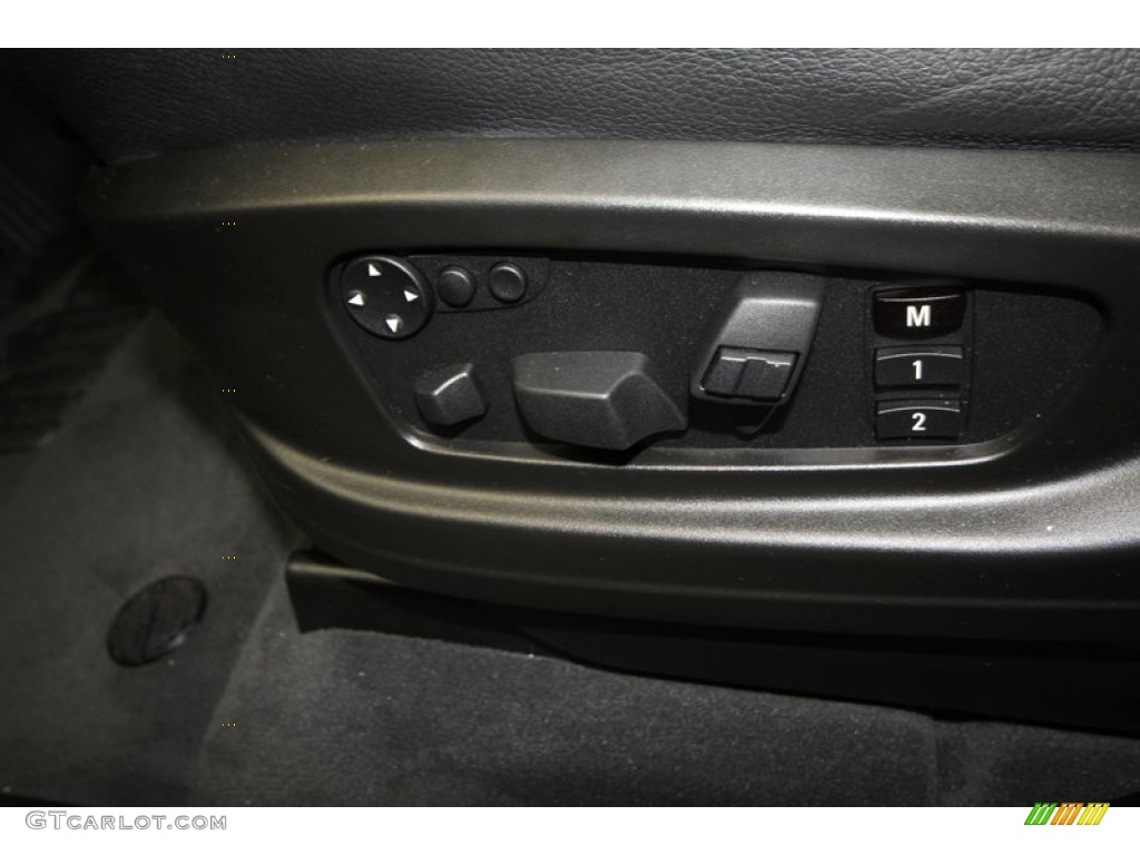 2009 BMW X6 xDrive50i Controls Photo #70025944