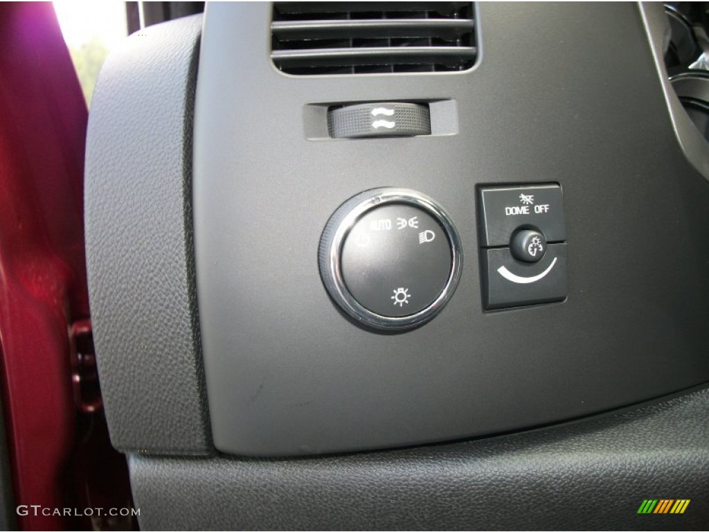 2013 Chevrolet Silverado 2500HD LT Regular Cab 4x4 Controls Photos