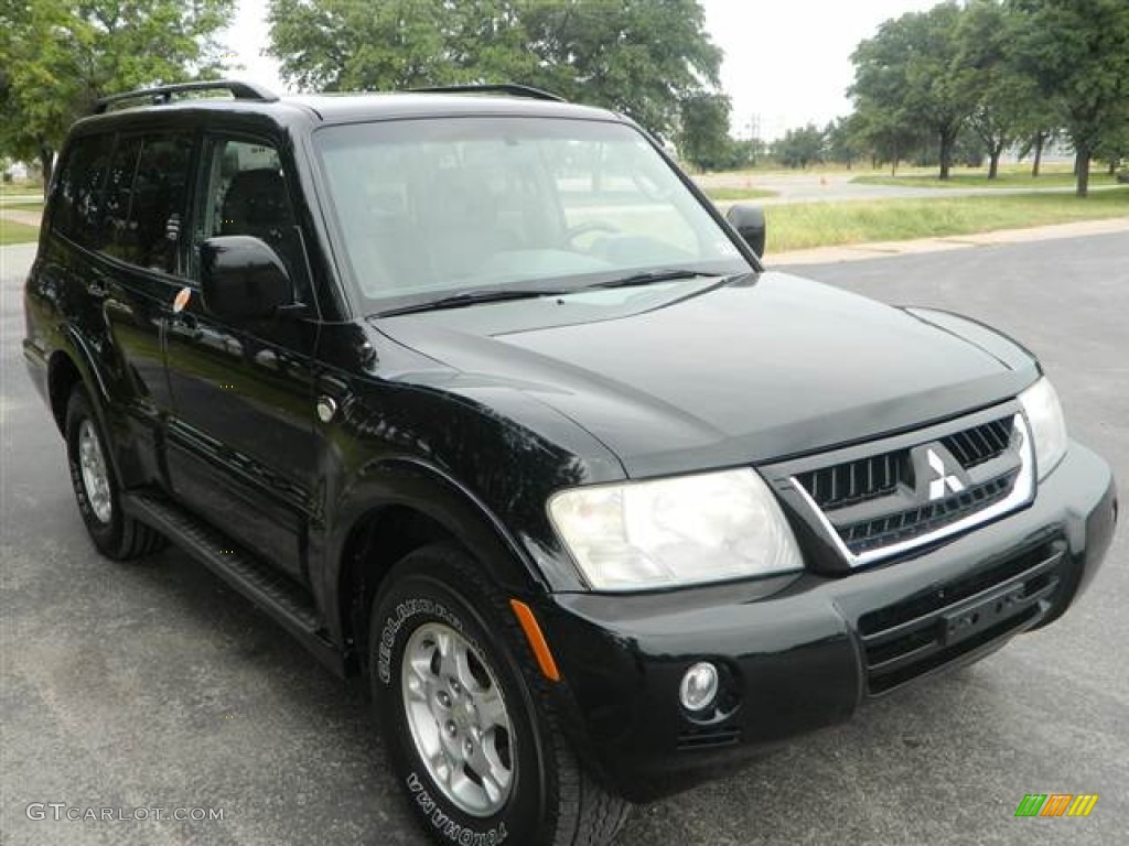 2003 Montero Limited 4x4 - Solano Black Pearl / Charcoal photo #7