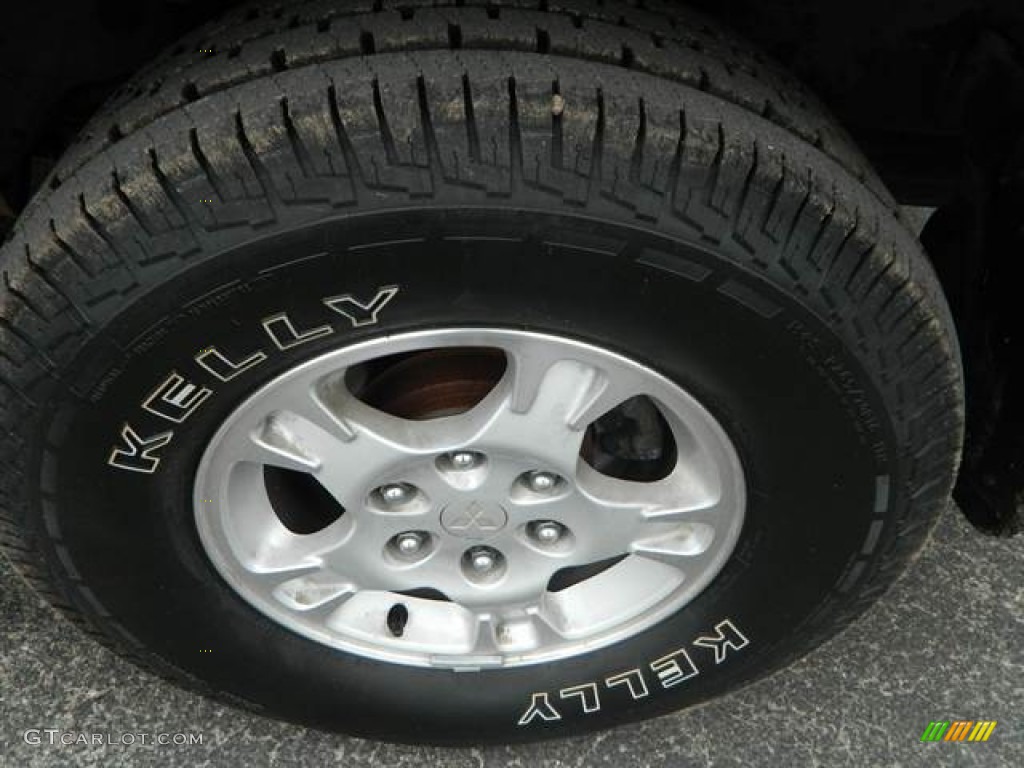 2003 Montero Limited 4x4 - Solano Black Pearl / Charcoal photo #10