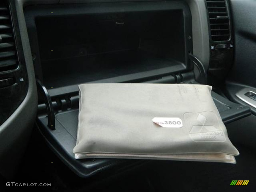 2003 Montero Limited 4x4 - Solano Black Pearl / Charcoal photo #27