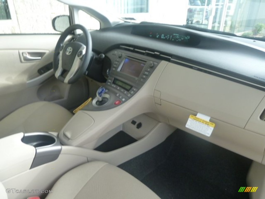 2012 Prius 3rd Gen Two Hybrid - Sea Glass Pearl / Bisque photo #10