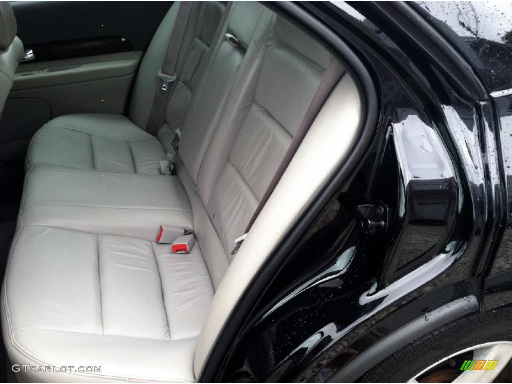 2002 Lincoln LS V8 Rear Seat Photo #70029858