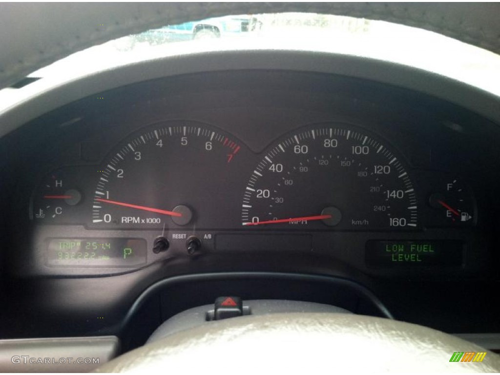 2002 Lincoln LS V8 Gauges Photos