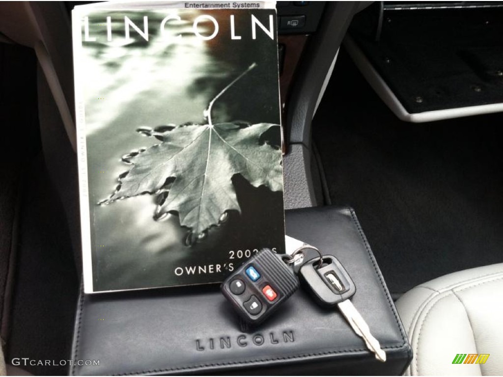 2002 Lincoln LS V8 Keys Photos