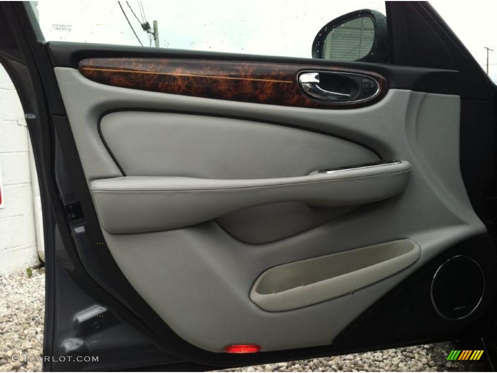 2004 Jaguar XJ Vanden Plas Ivory Door Panel Photo #70030319