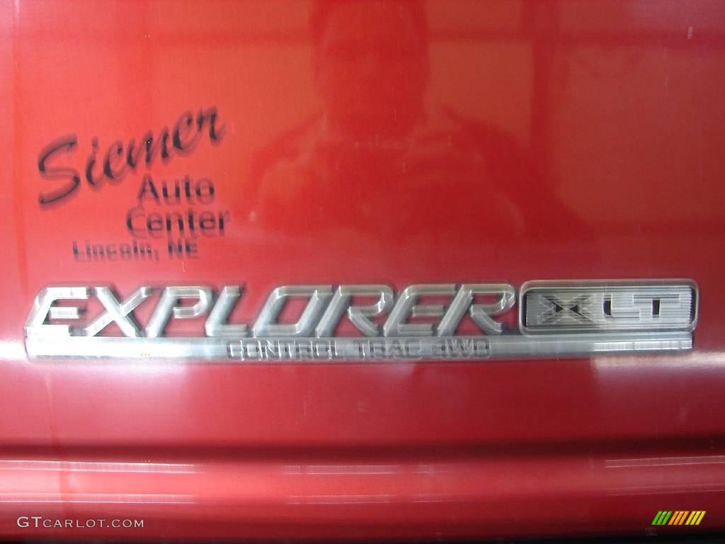 1997 Explorer XLT 4x4 - Toreador Red Metallic / Medium Graphite photo #20