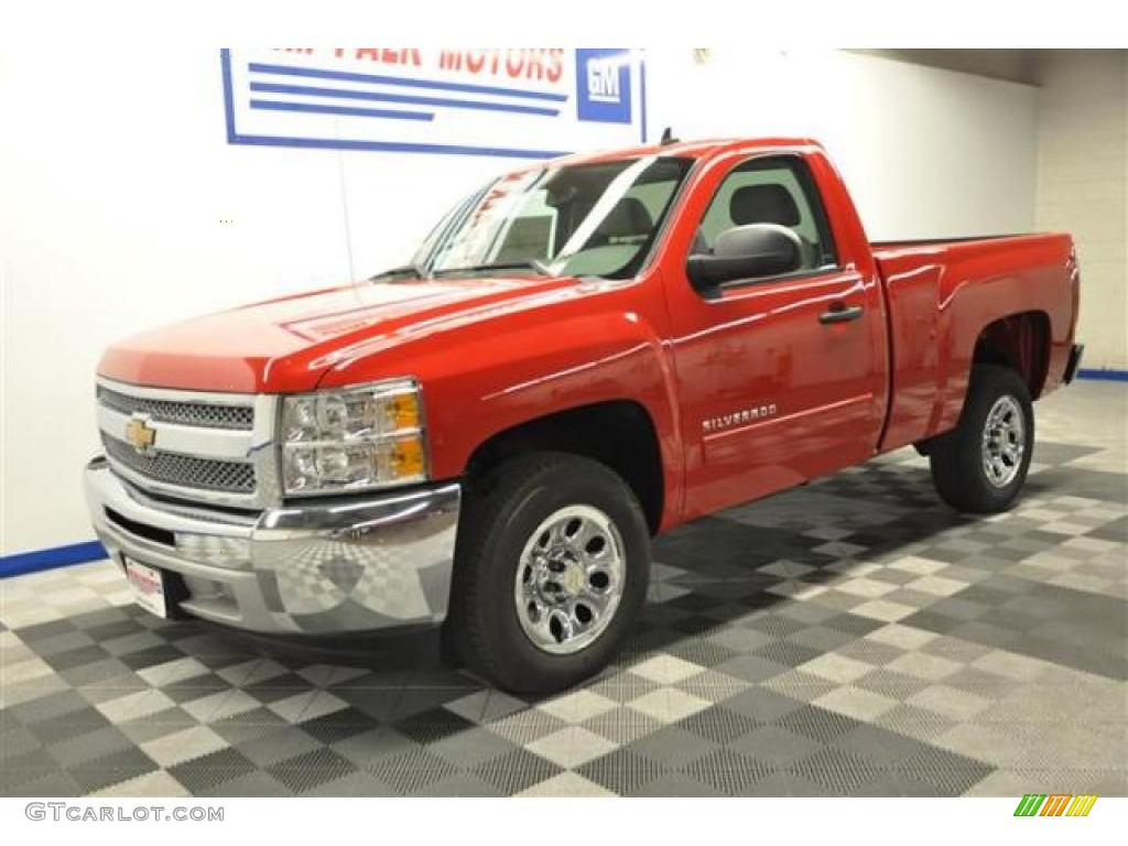 2013 Silverado 1500 LT Regular Cab - Victory Red / Light Titanium/Dark Titanium photo #2