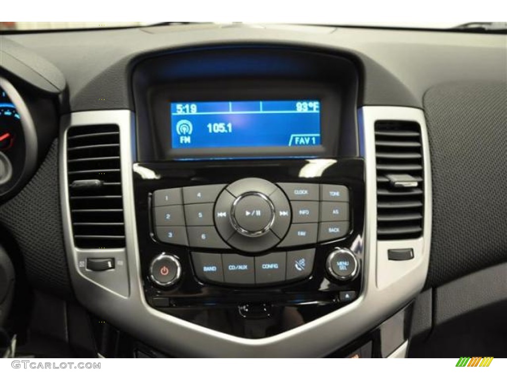2012 Chevrolet Cruze LT Controls Photo #70034203