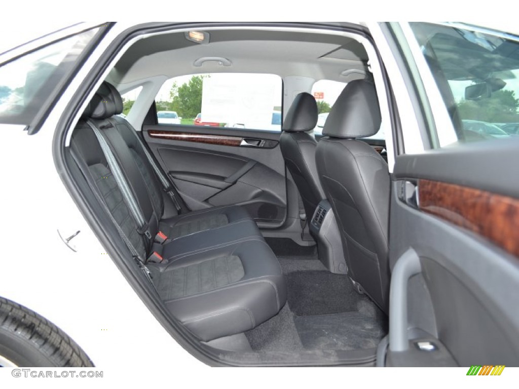 2013 Volkswagen Passat V6 SEL Rear Seat Photo #70035128