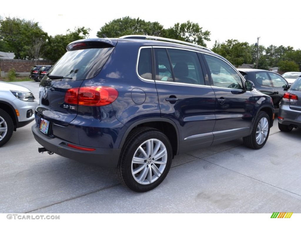 2013 Volkswagen Tiguan SE - Night Blue Metallic Color / Black Interior 2013 Volkswagen Tiguan SE - Night Blue Metallic Color / Black Interior