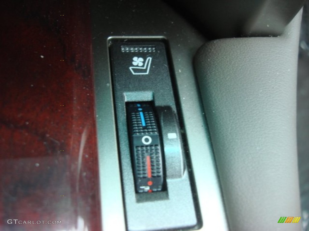 2010 Lexus GX 460 Controls Photo #70035742