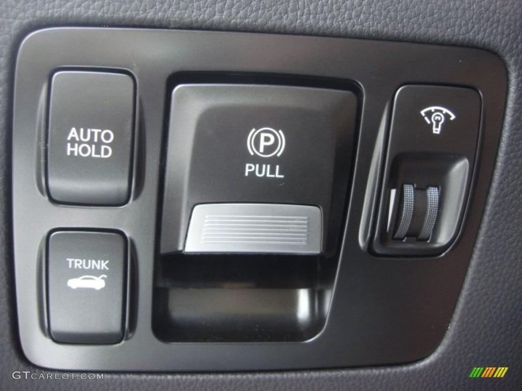 2012 Hyundai Equus Signature Controls Photo #70036346
