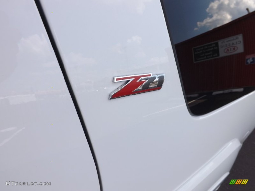 2008 Chevrolet Tahoe Z71 Marks and Logos Photos