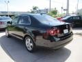 Black - Jetta SE Sedan Photo No. 3