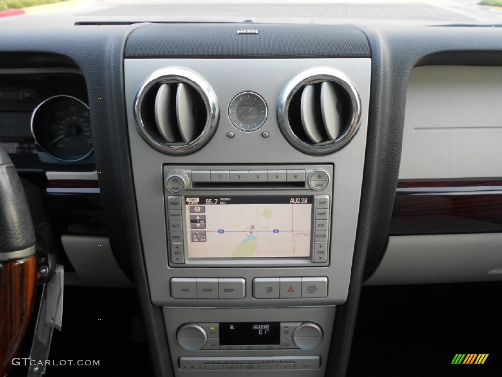 2006 Lincoln Zephyr Standard Zephyr Model Controls Photo #70044319