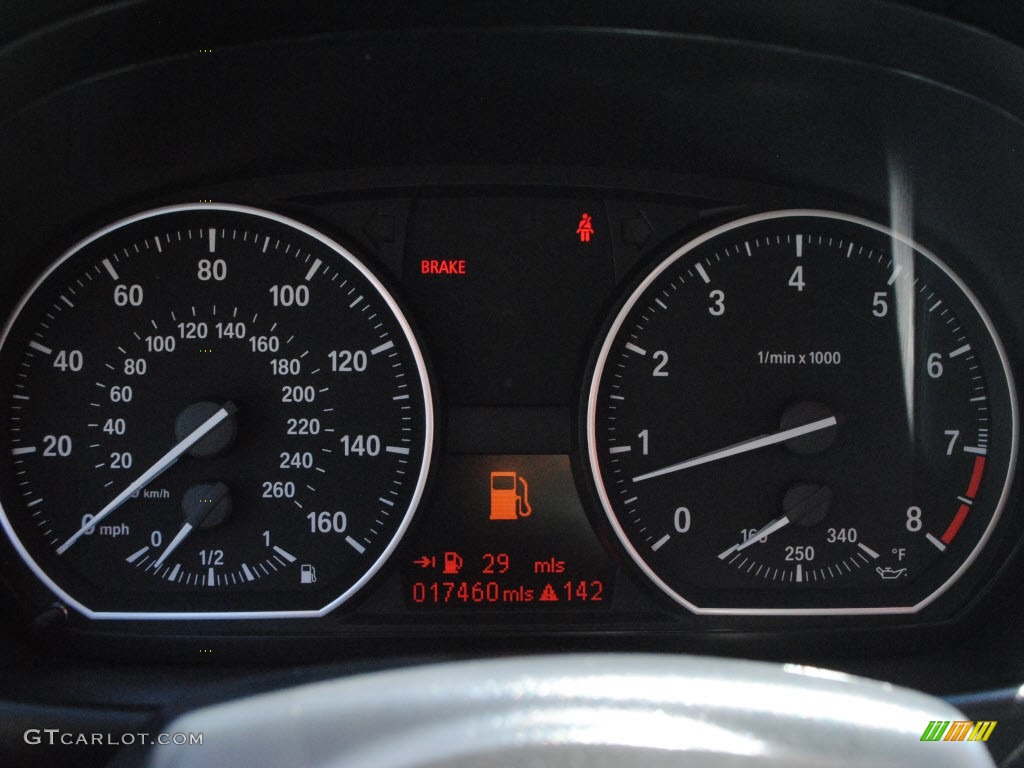 2010 BMW 1 Series 135i Convertible Gauges Photos