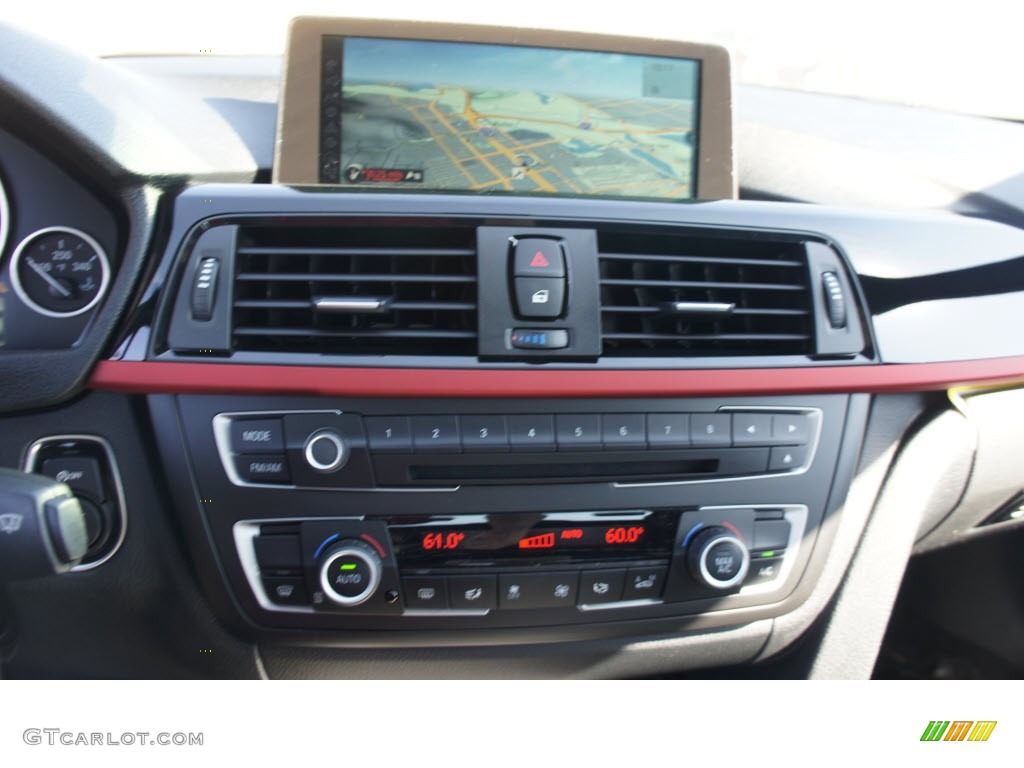2013 BMW 3 Series 328i Sedan Controls Photo #70052175