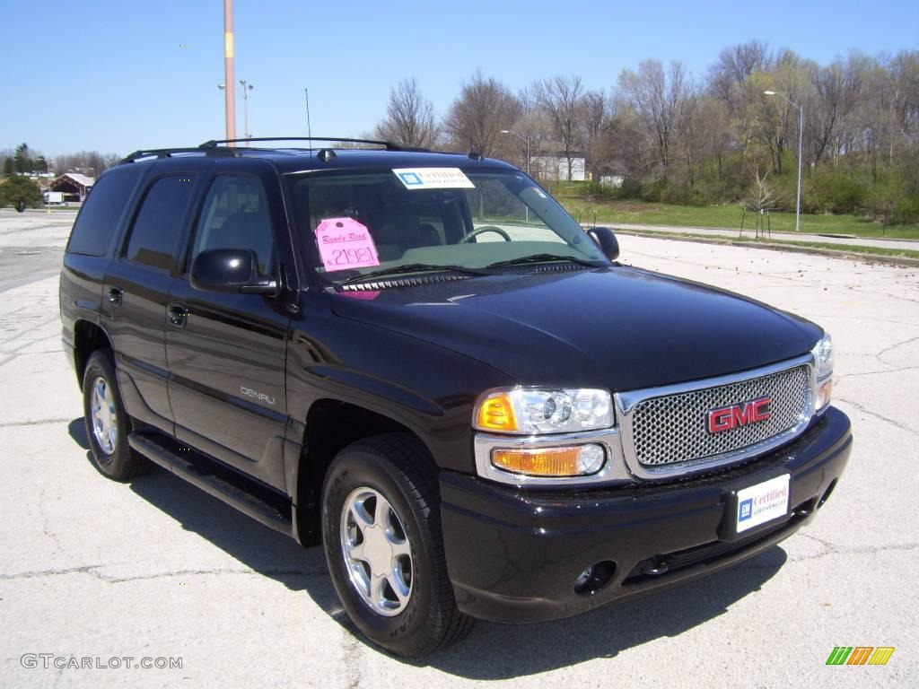 2005 Yukon Denali AWD - Onyx Black / Stone Gray photo #2