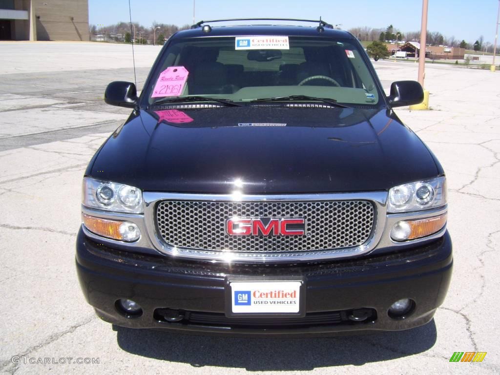 2005 Yukon Denali AWD - Onyx Black / Stone Gray photo #3