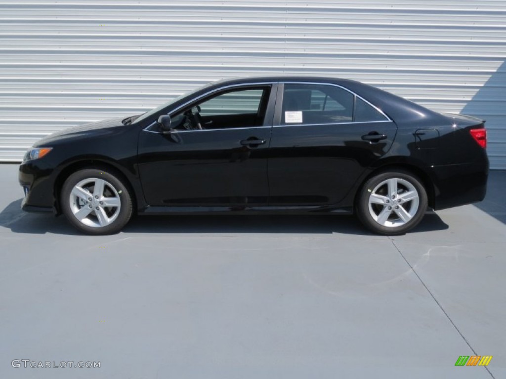 2012 Camry SE - Attitude Black Metallic / Black photo #5