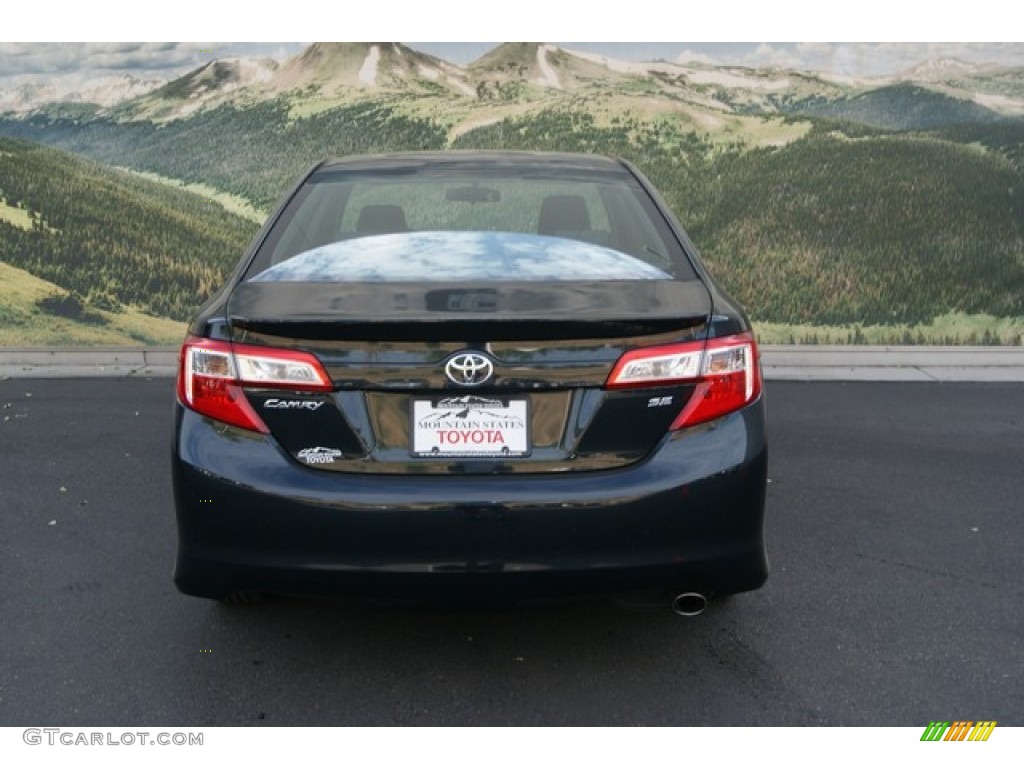 2012 Camry SE - Attitude Black Metallic / Black photo #4