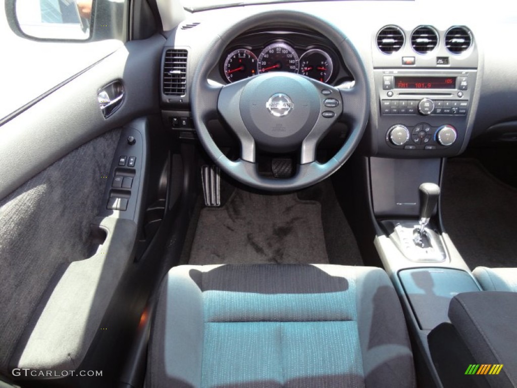 2011 Altima 2.5 S - Brilliant Silver / Charcoal photo #6