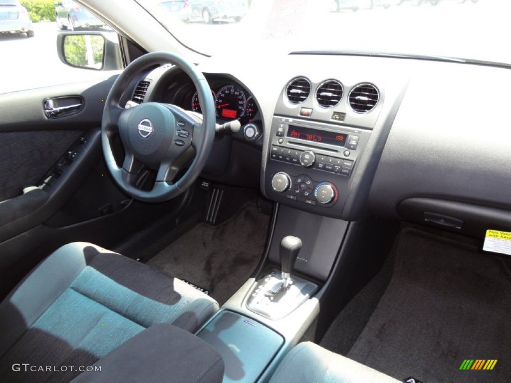 2011 Altima 2.5 S - Brilliant Silver / Charcoal photo #13